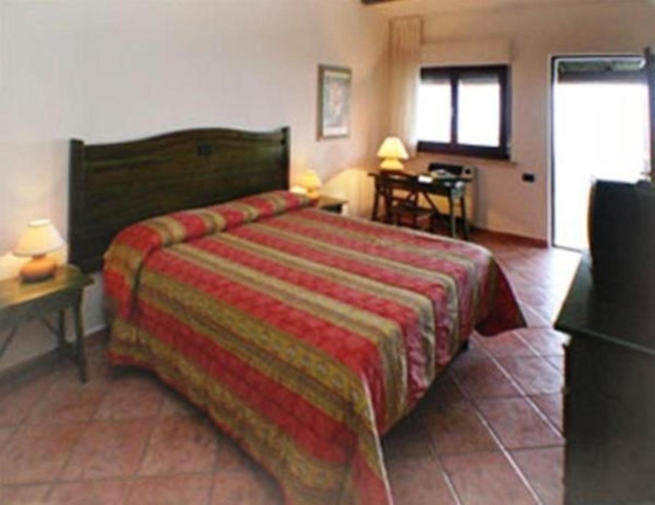 Il Poggio Dei Pettirossi Guest House Bevagna Bagian luar foto