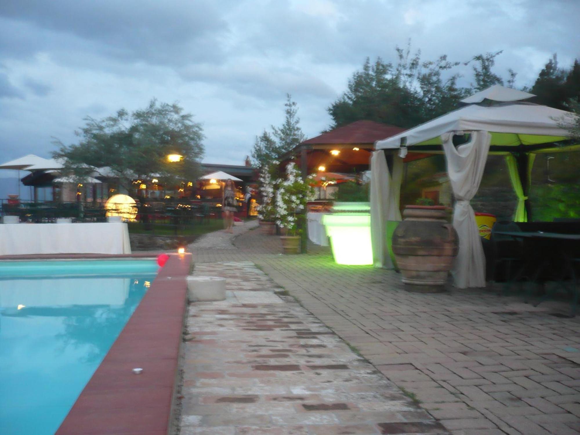 Il Poggio Dei Pettirossi Guest House Bevagna Bagian luar foto