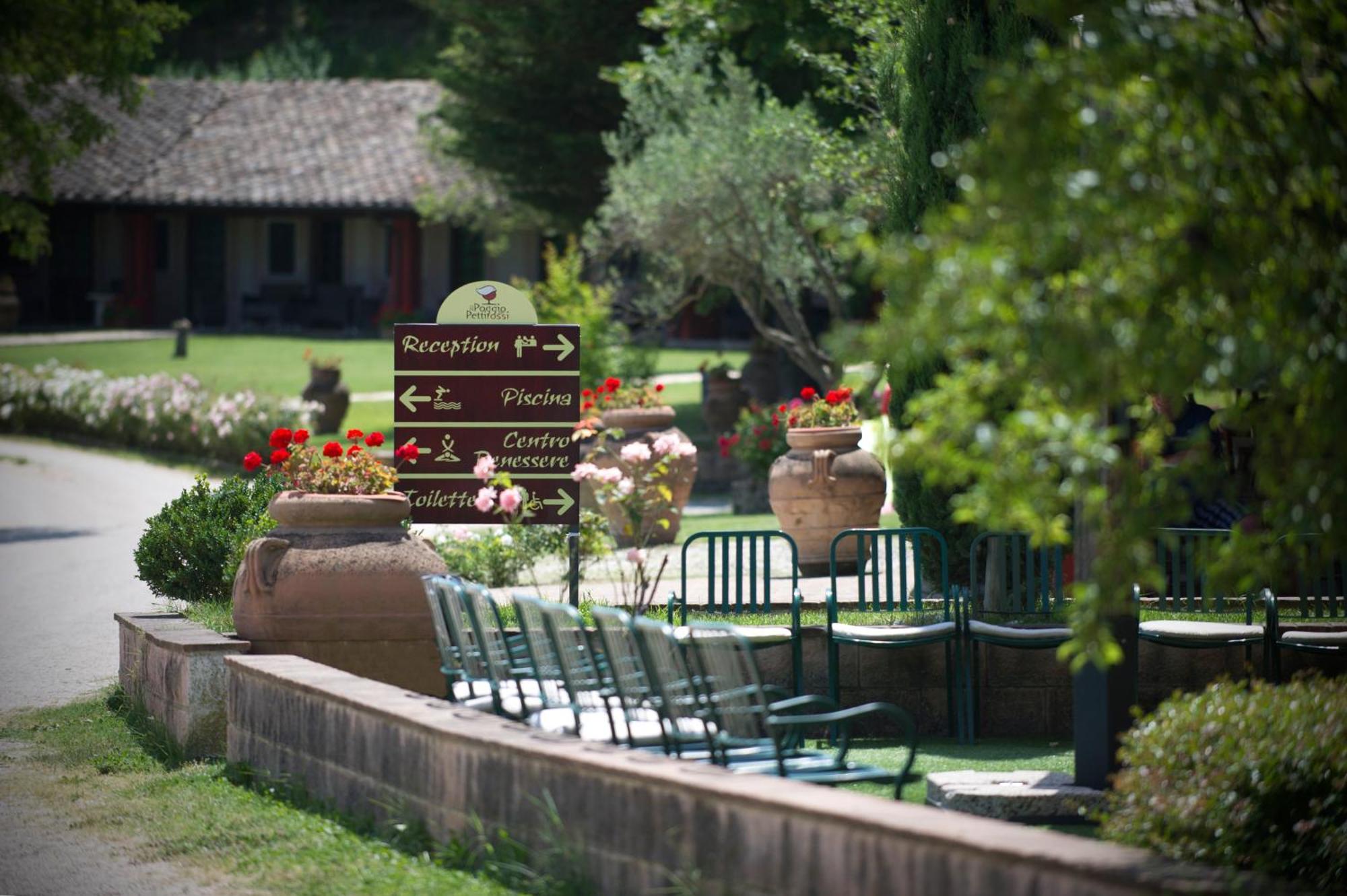 Il Poggio Dei Pettirossi Guest House Bevagna Bagian luar foto