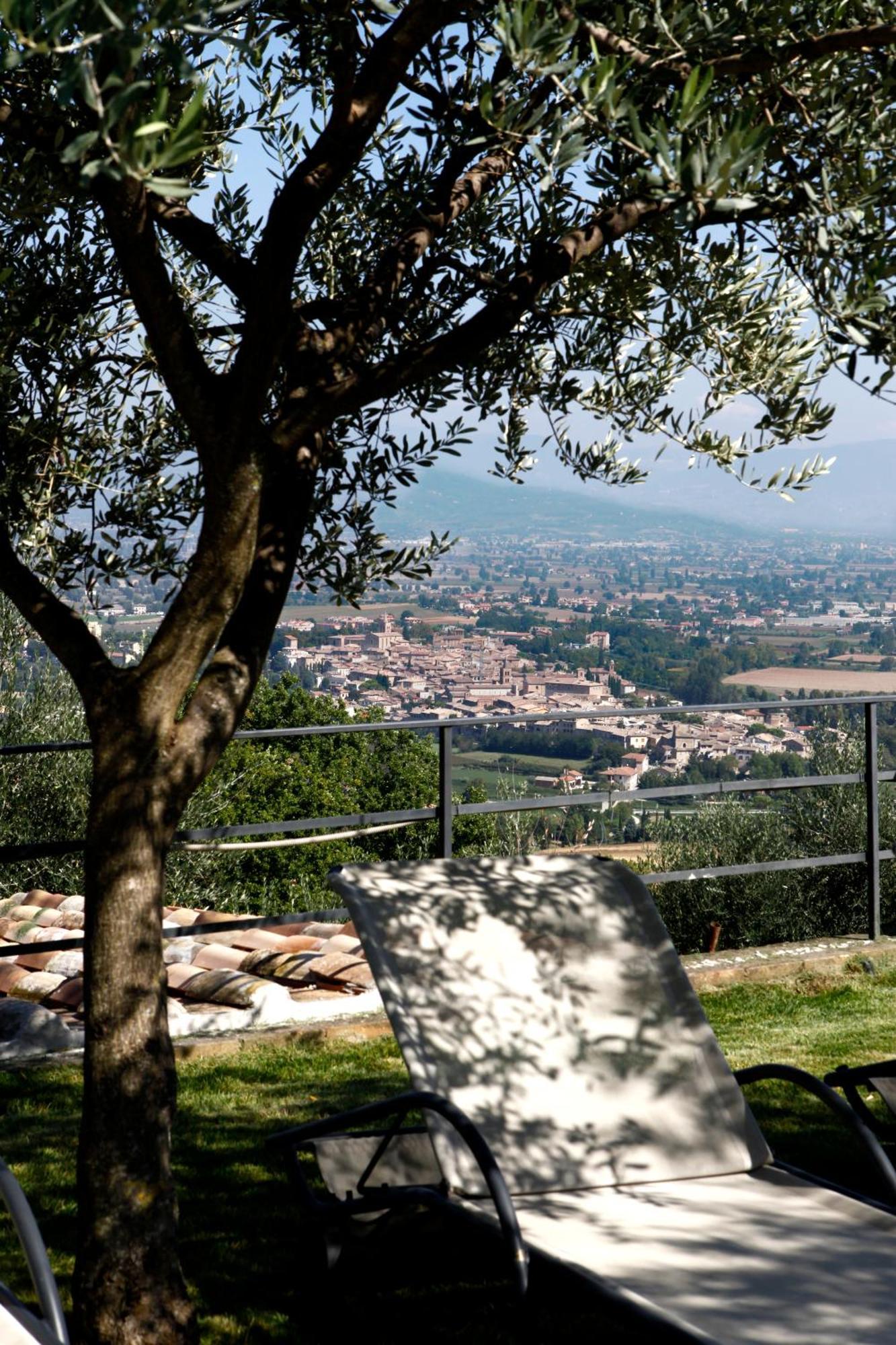 Il Poggio Dei Pettirossi Guest House Bevagna Bagian luar foto